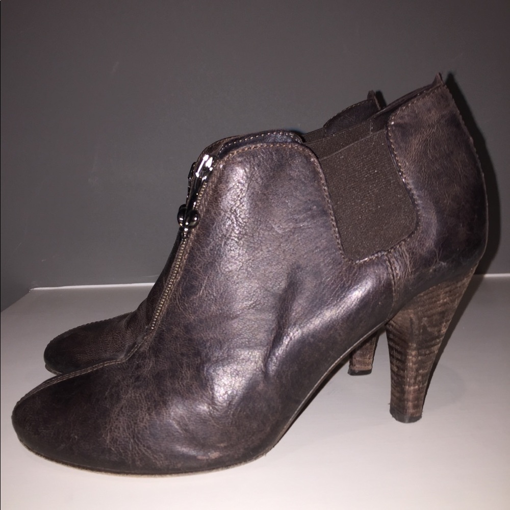Donald J Pliner brown booties - size 7